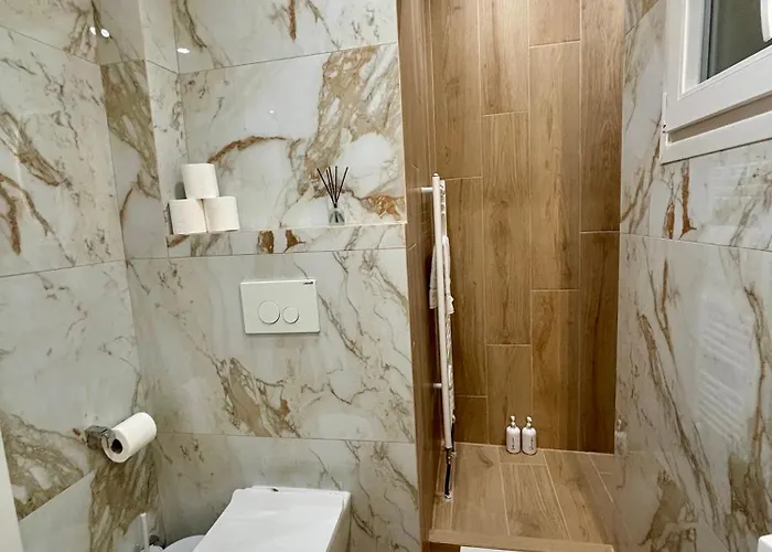 Апартаменты The Double Haven Skg - 2 Bedroom, 2 Bathroom In Center